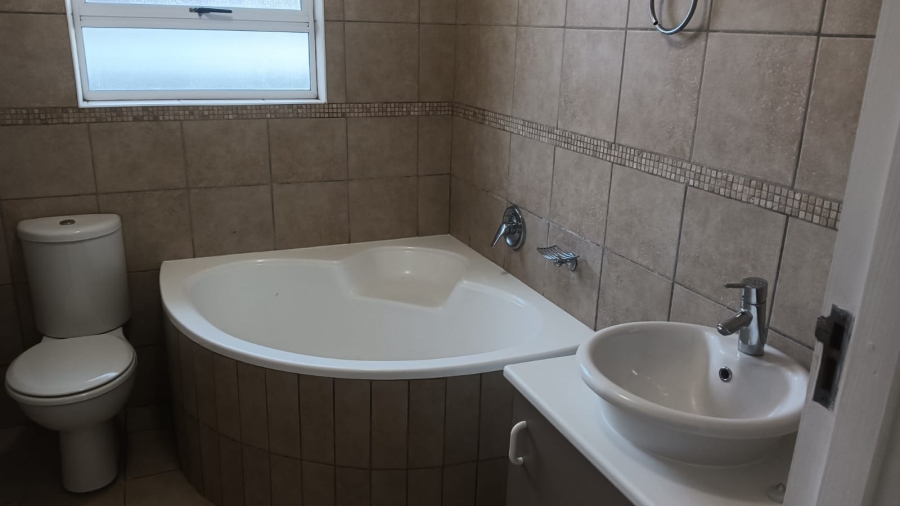 3 Bedroom Property for Sale in Beacon Bay North Eastern Cape